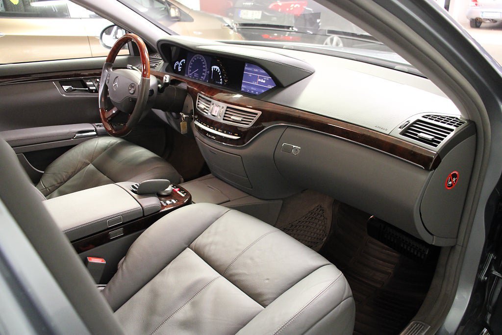 Vehicle Image 19