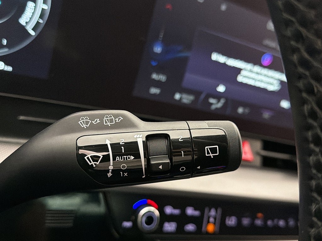 Vehicle Image 33