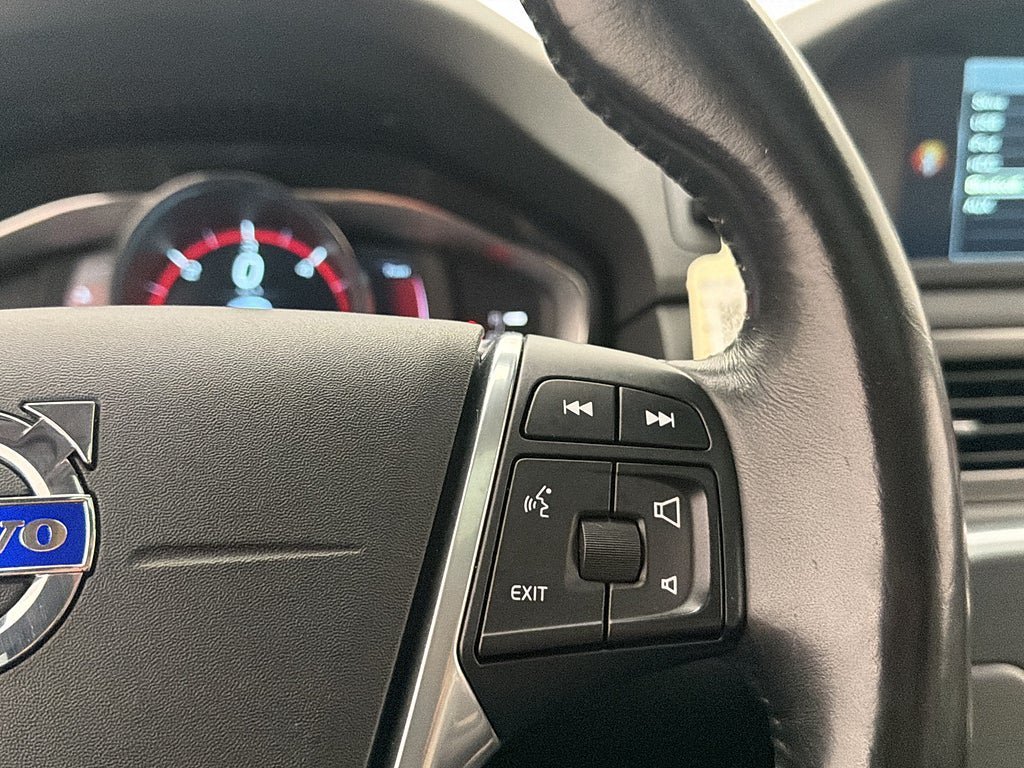 Vehicle Image 28