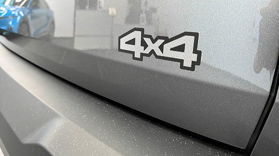Vehicle Image 23