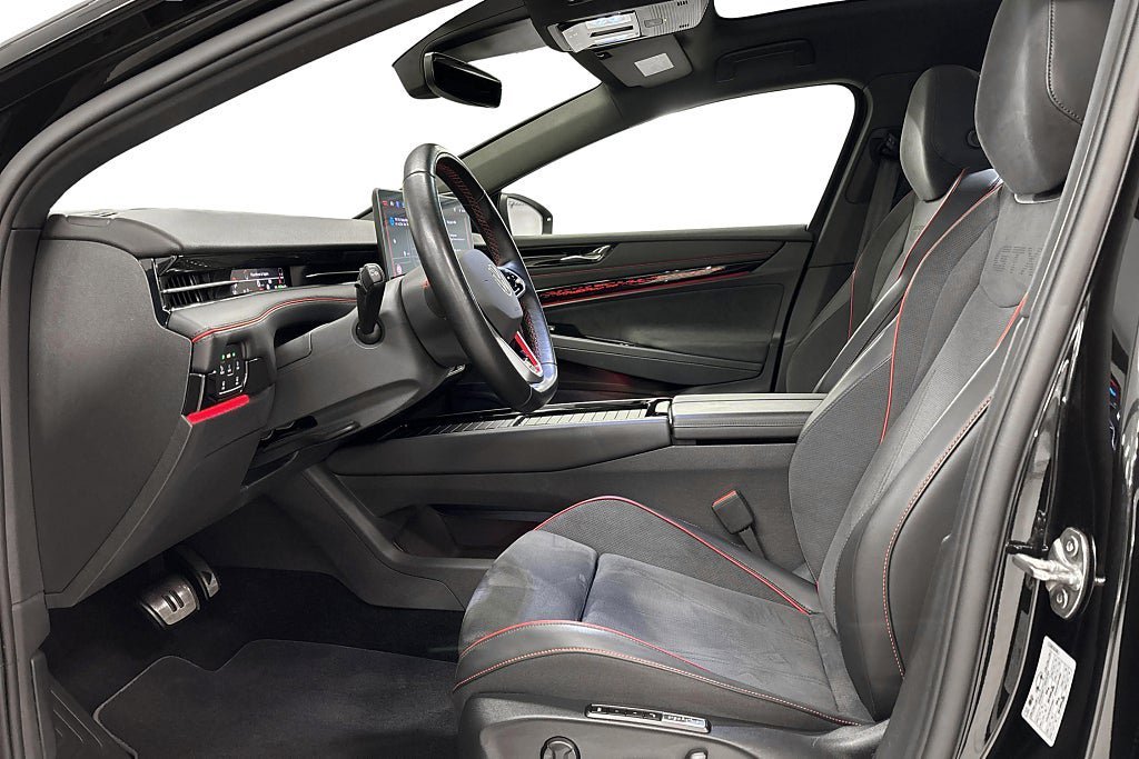 Vehicle Image 15