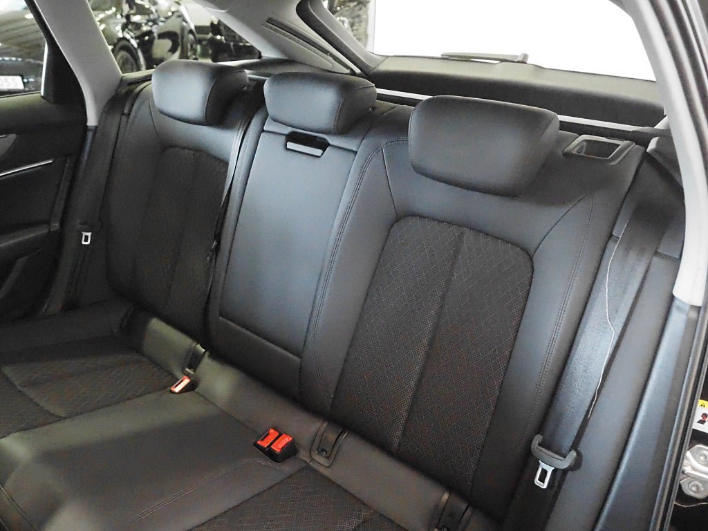 Vehicle Image 16