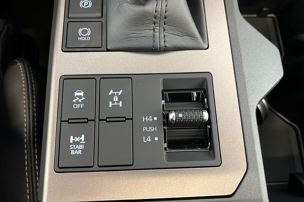 Vehicle Image 24
