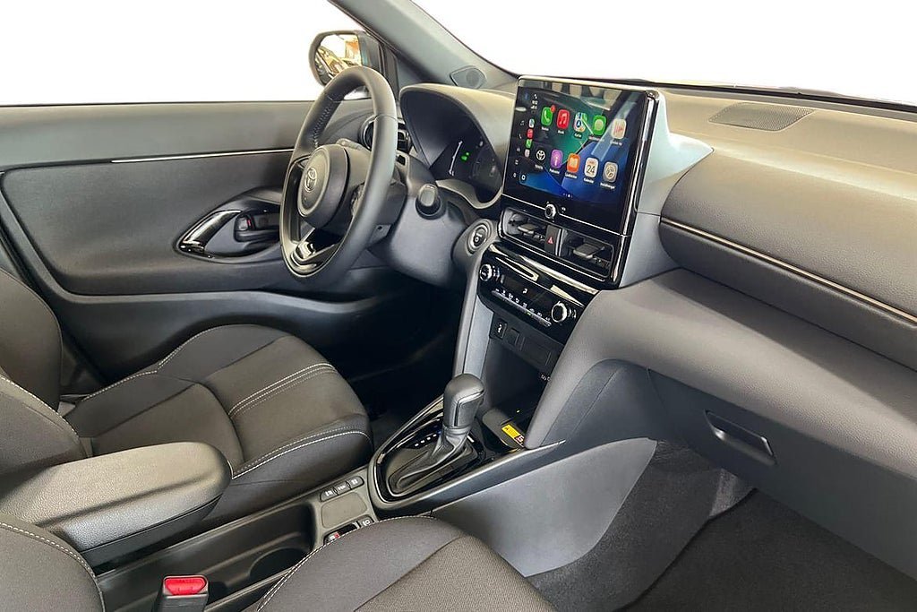 Vehicle Image 6