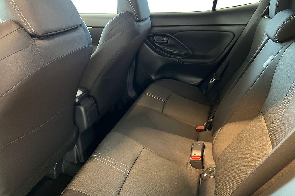 Vehicle Image 11