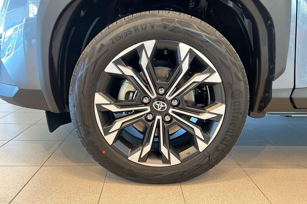 Vehicle Image 15