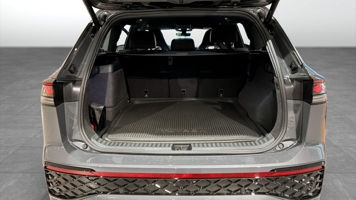Vehicle Image 12