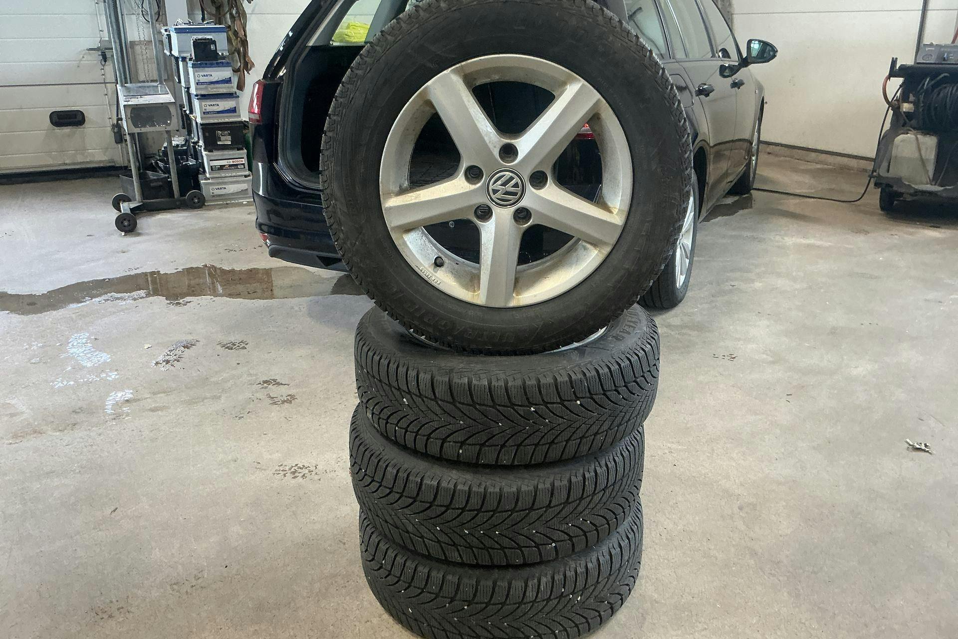 Vehicle Image 15