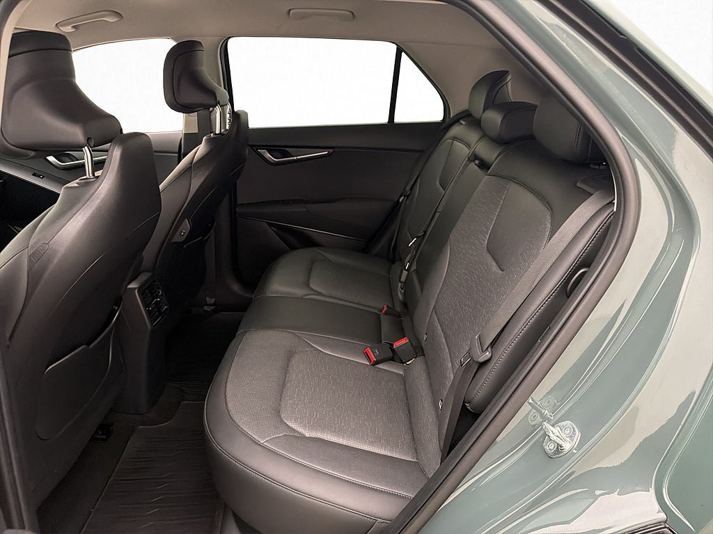Vehicle Image 31