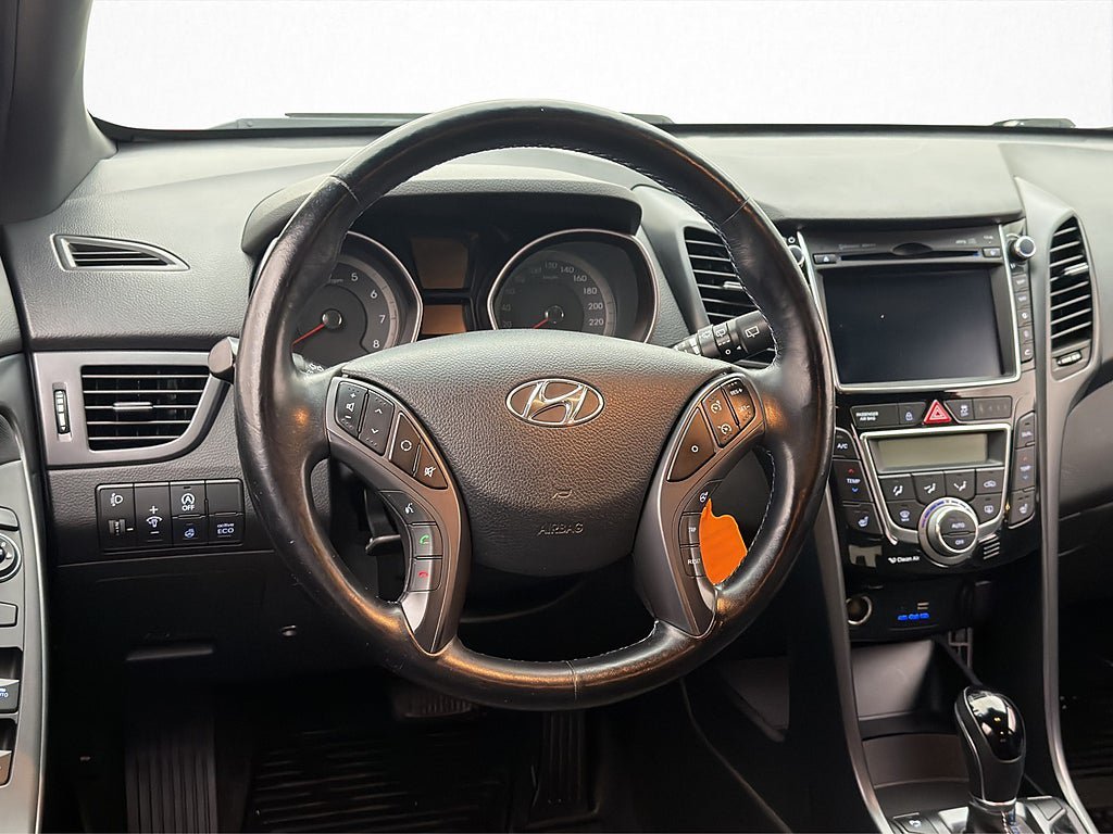 Vehicle Image 18
