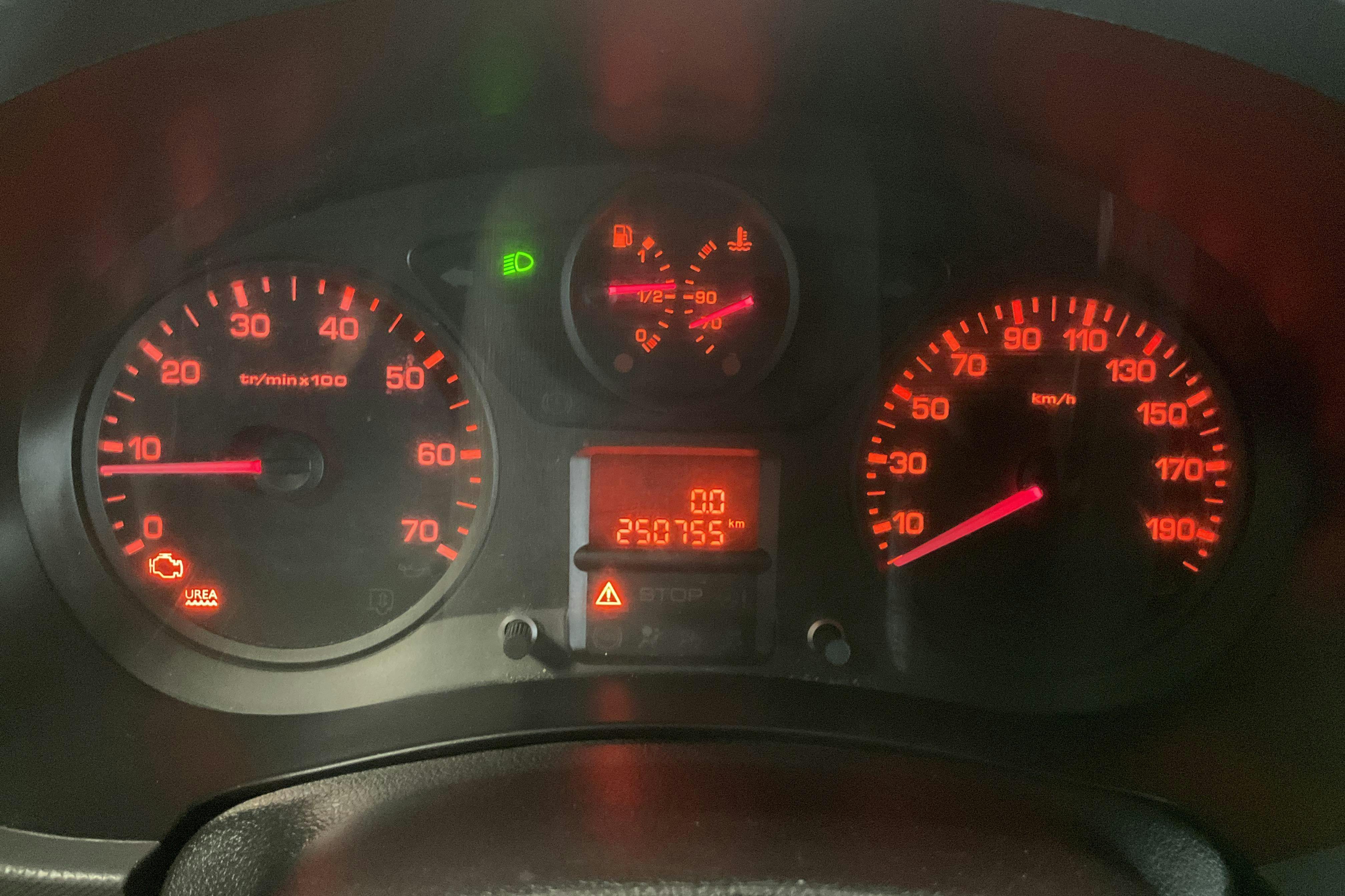 Vehicle Image 9