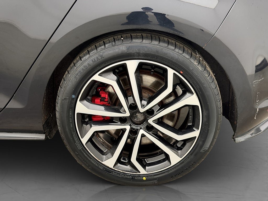 Vehicle Image 30