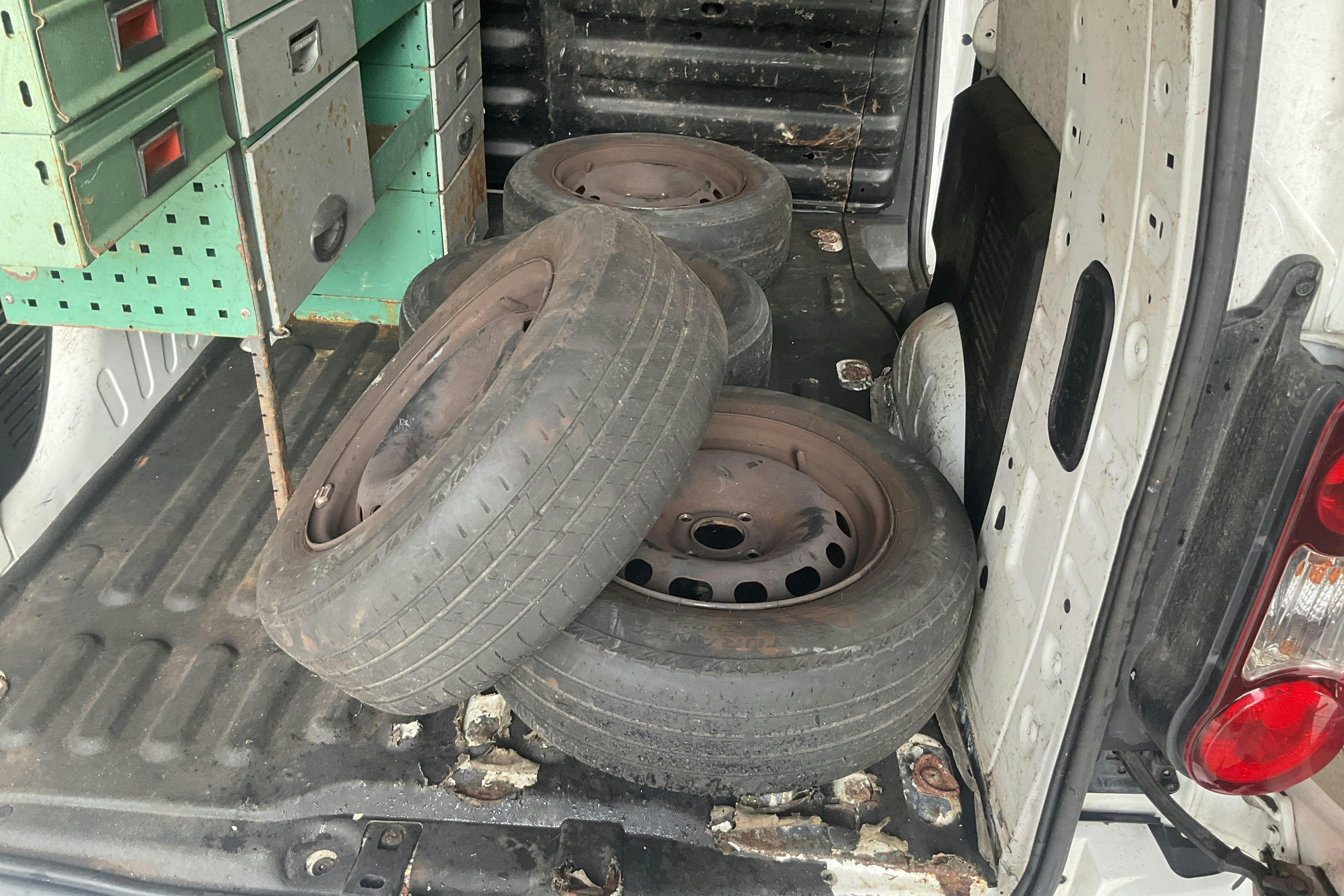 Vehicle Image 10