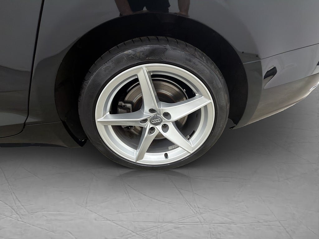 Vehicle Image 35