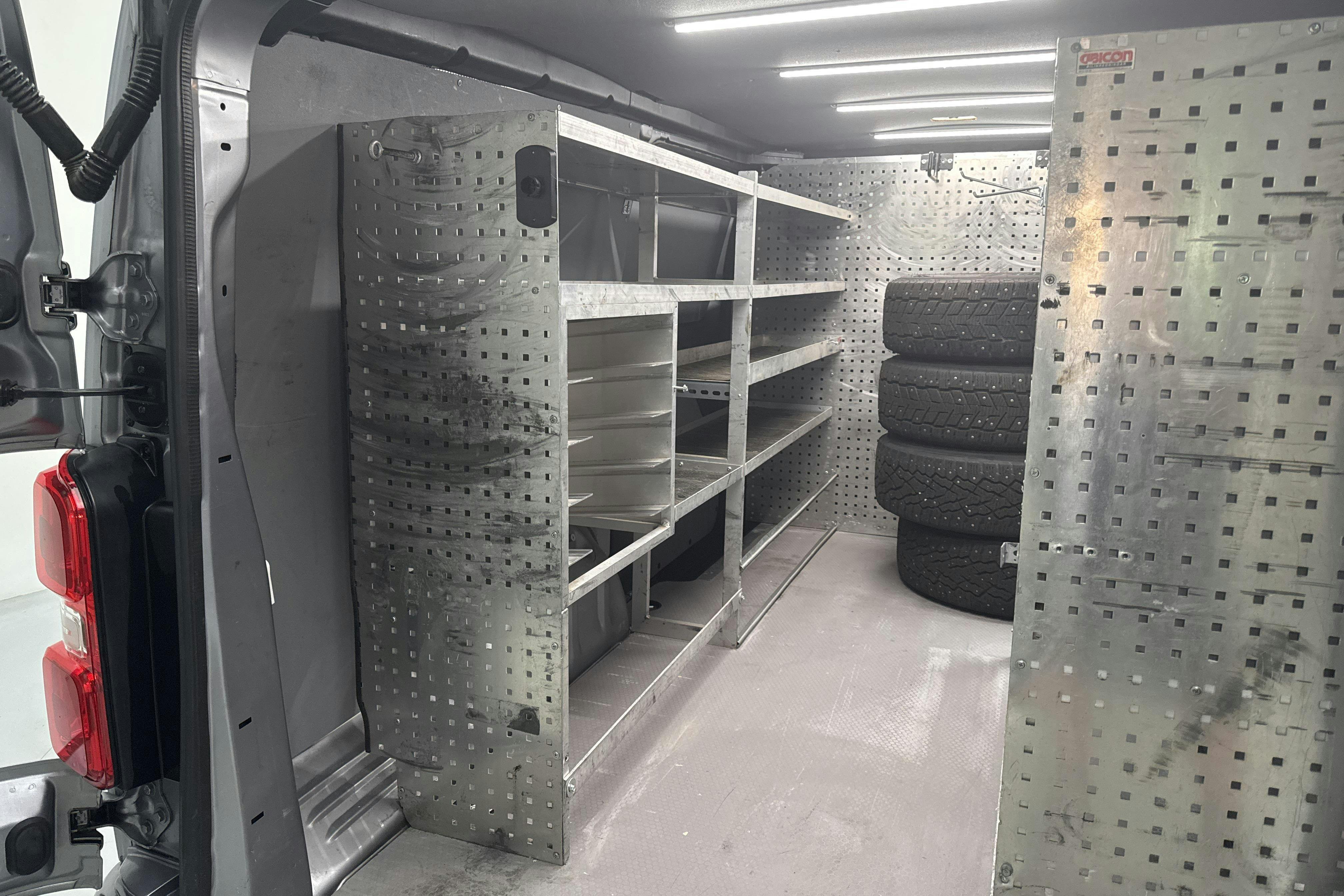 Vehicle Image 15