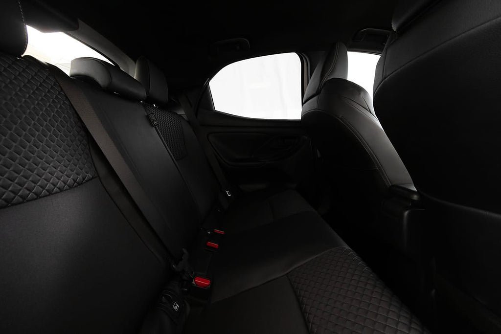 Vehicle Image 15