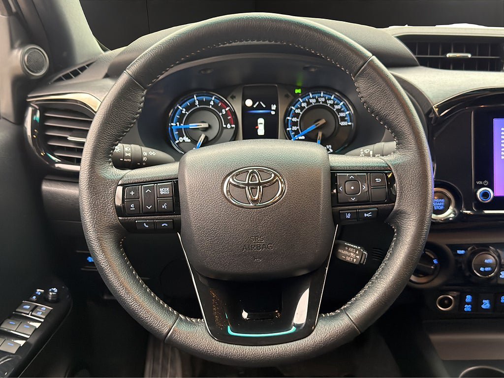 Vehicle Image 17