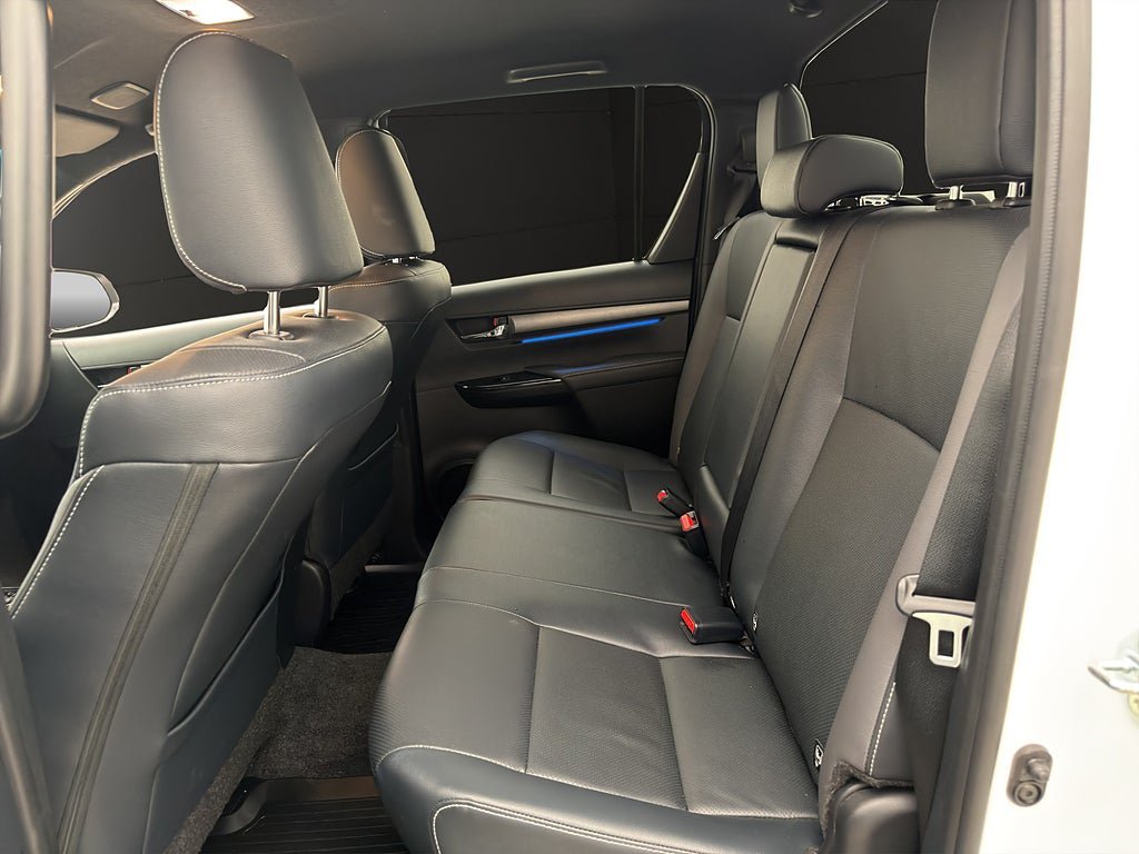 Vehicle Image 21