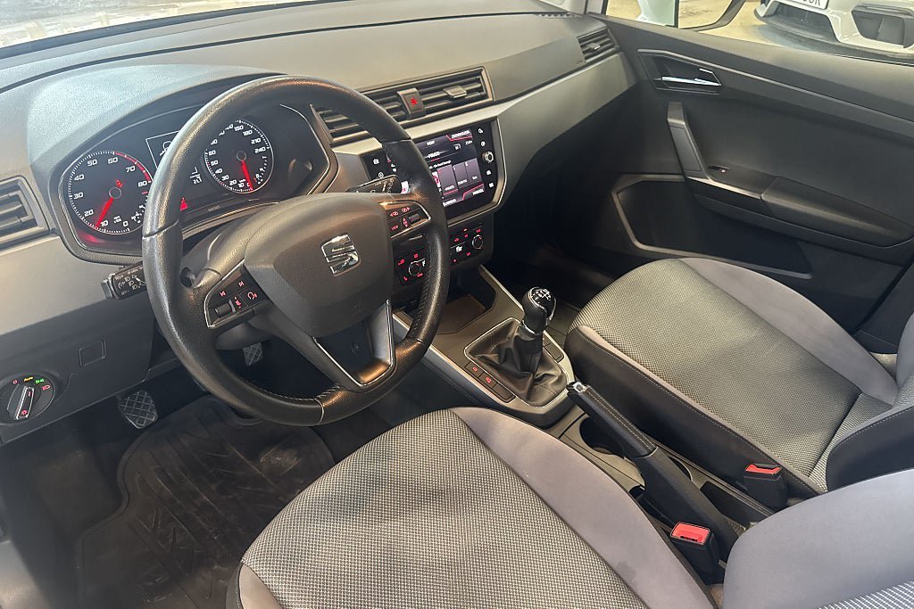Vehicle Image 12