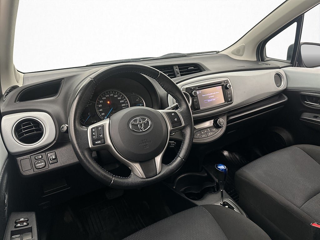 Vehicle Image 10