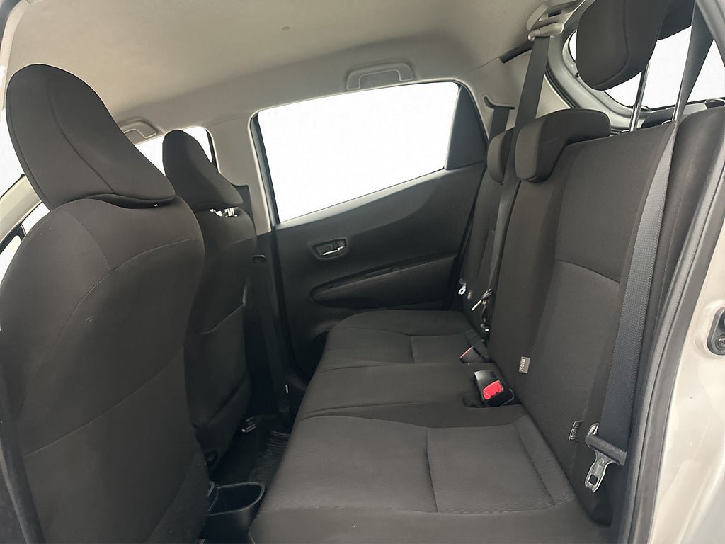Vehicle Image 23