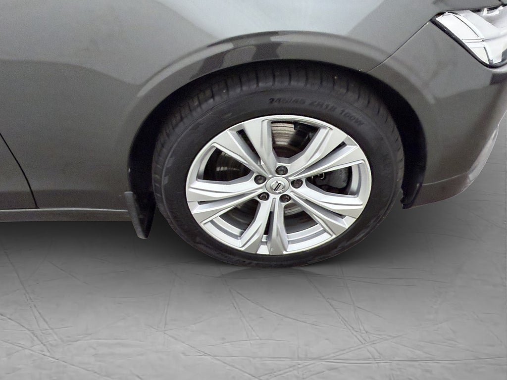 Vehicle Image 38