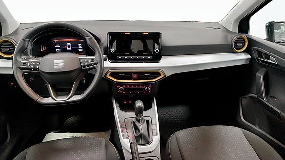 Vehicle Image 10