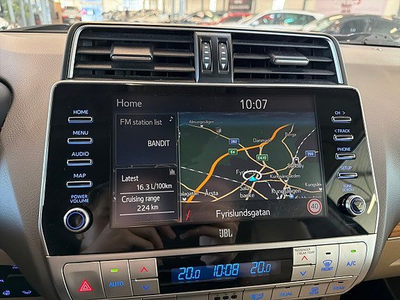 Vehicle Image 19