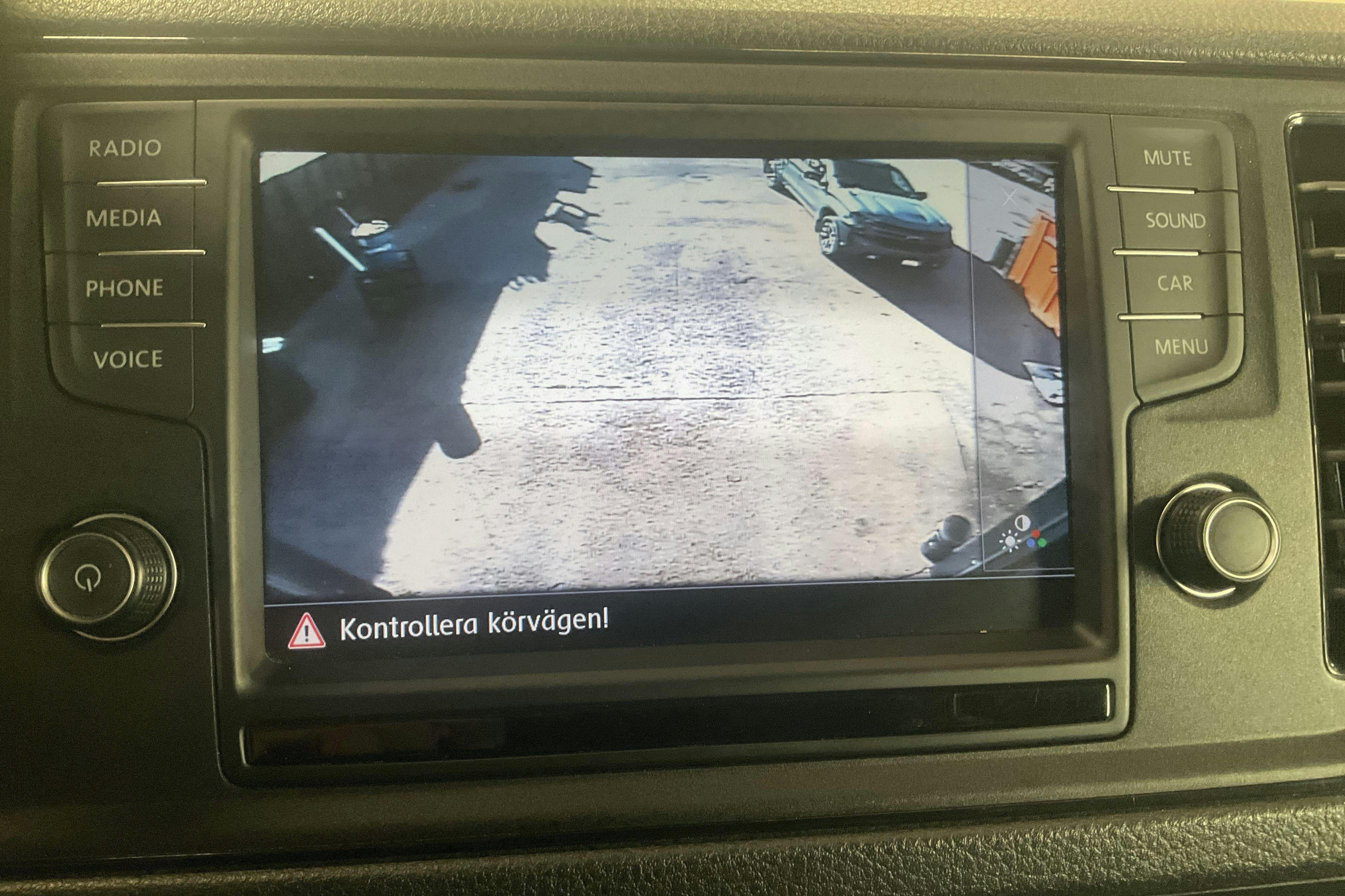 Vehicle Image 11