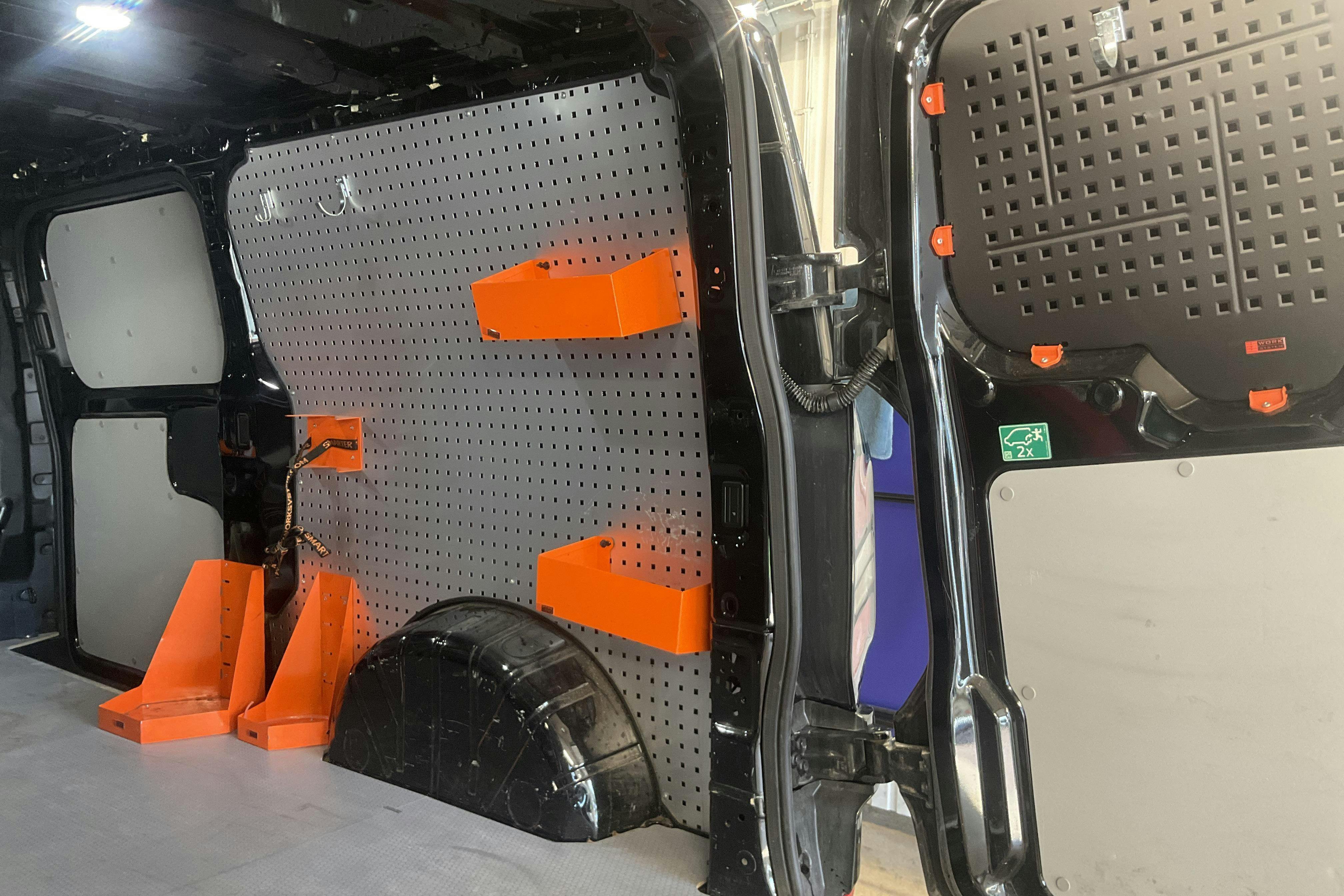 Vehicle Image 15