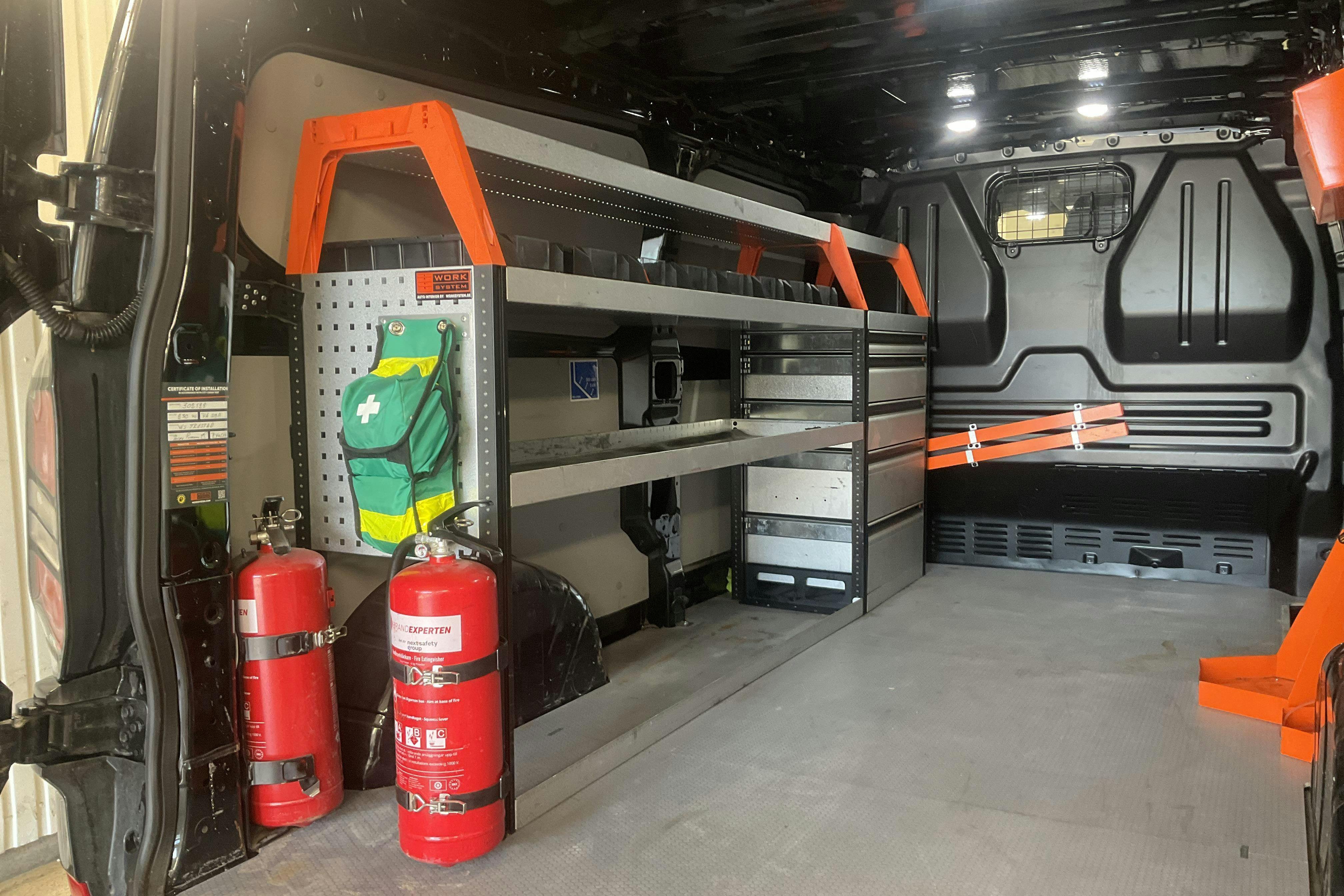 Vehicle Image 16