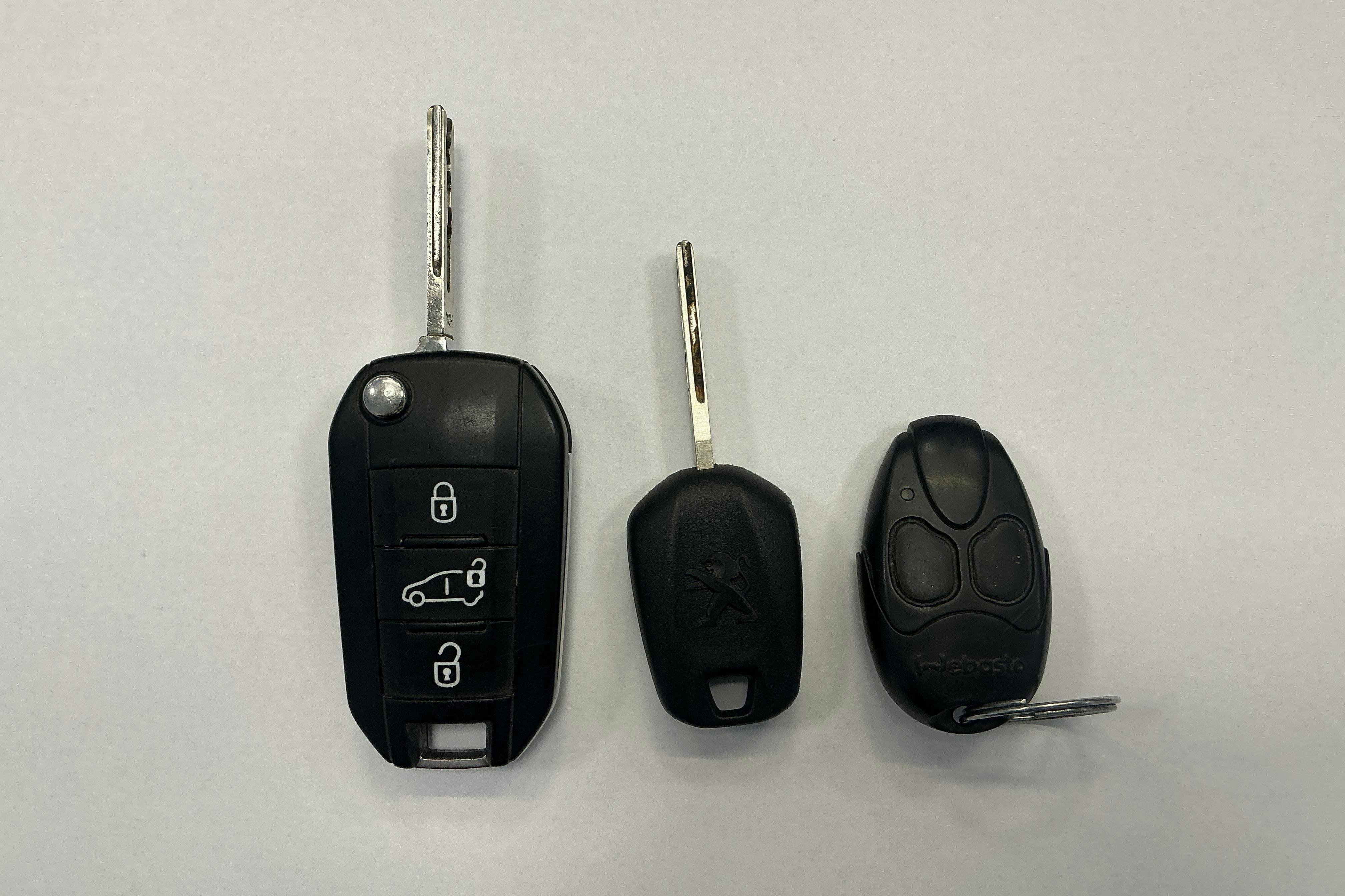 Vehicle Image 15