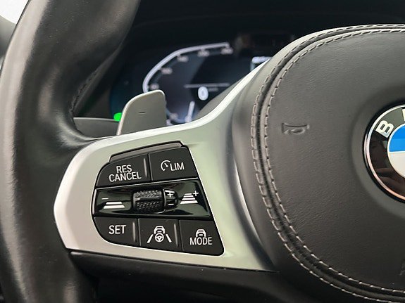 Vehicle Image 28