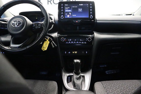 Vehicle Image 12