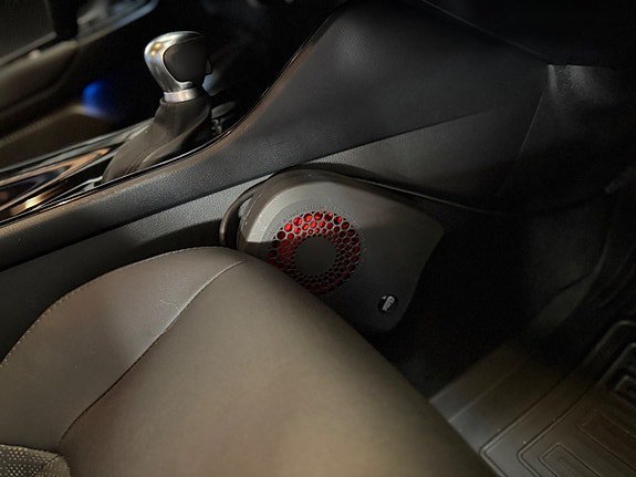 Vehicle Image 10