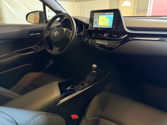 Vehicle Image 13