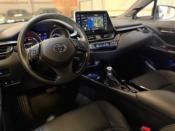 Vehicle Image 15
