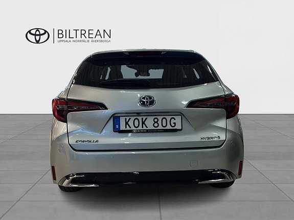 Vehicle Image 6