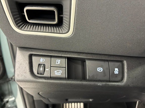 Vehicle Image 24