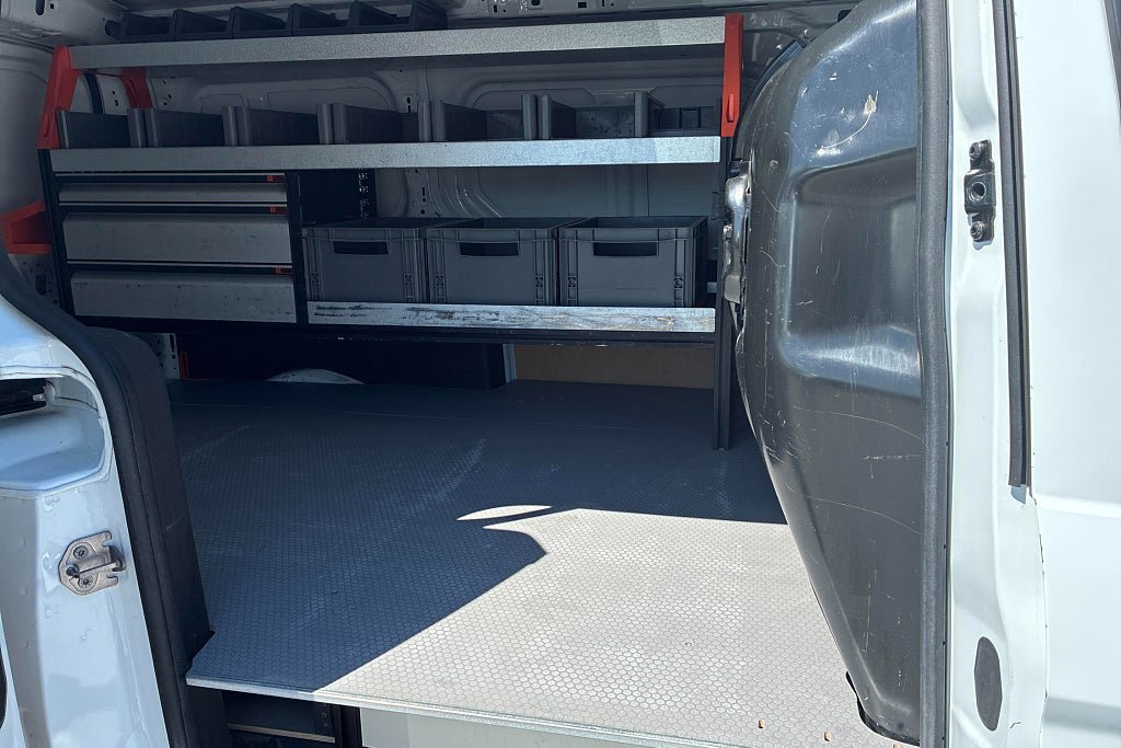 Vehicle Image 16