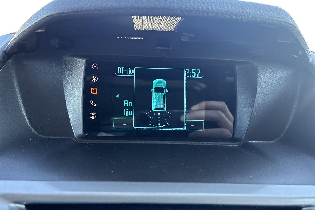 Vehicle Image 21