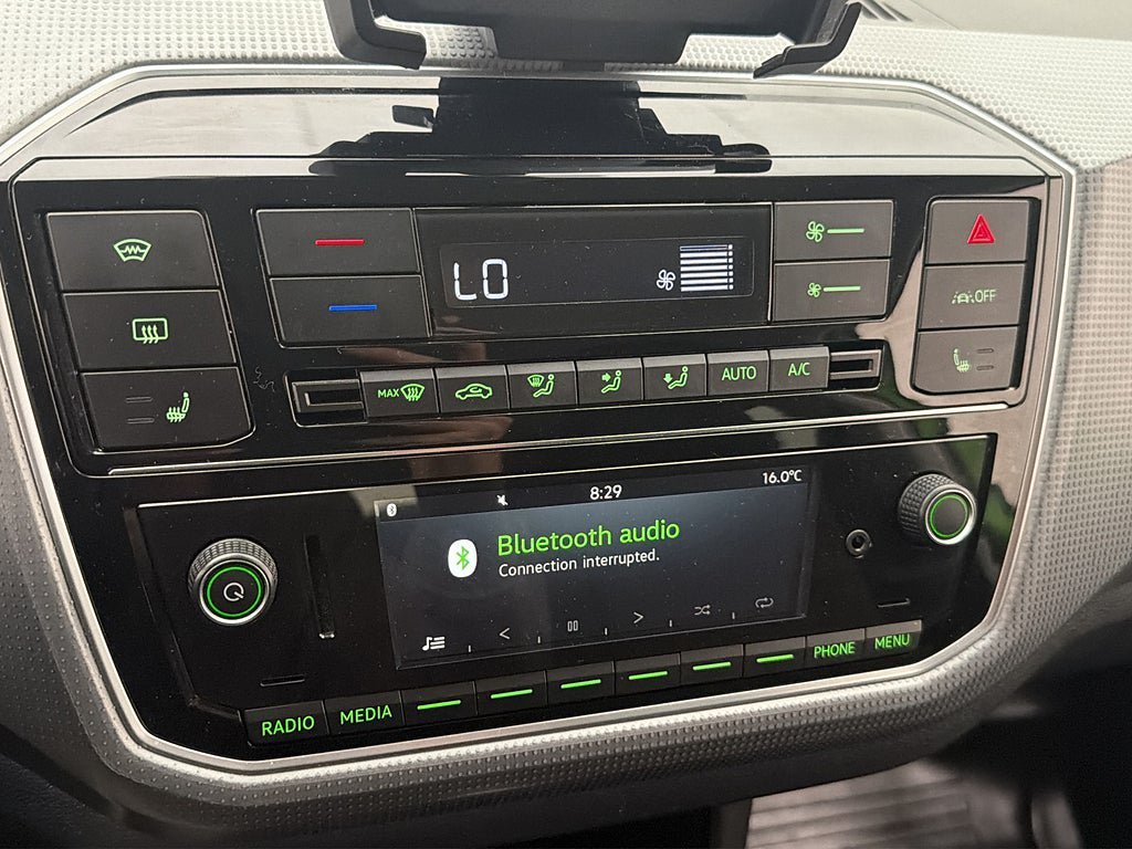 Vehicle Image 17