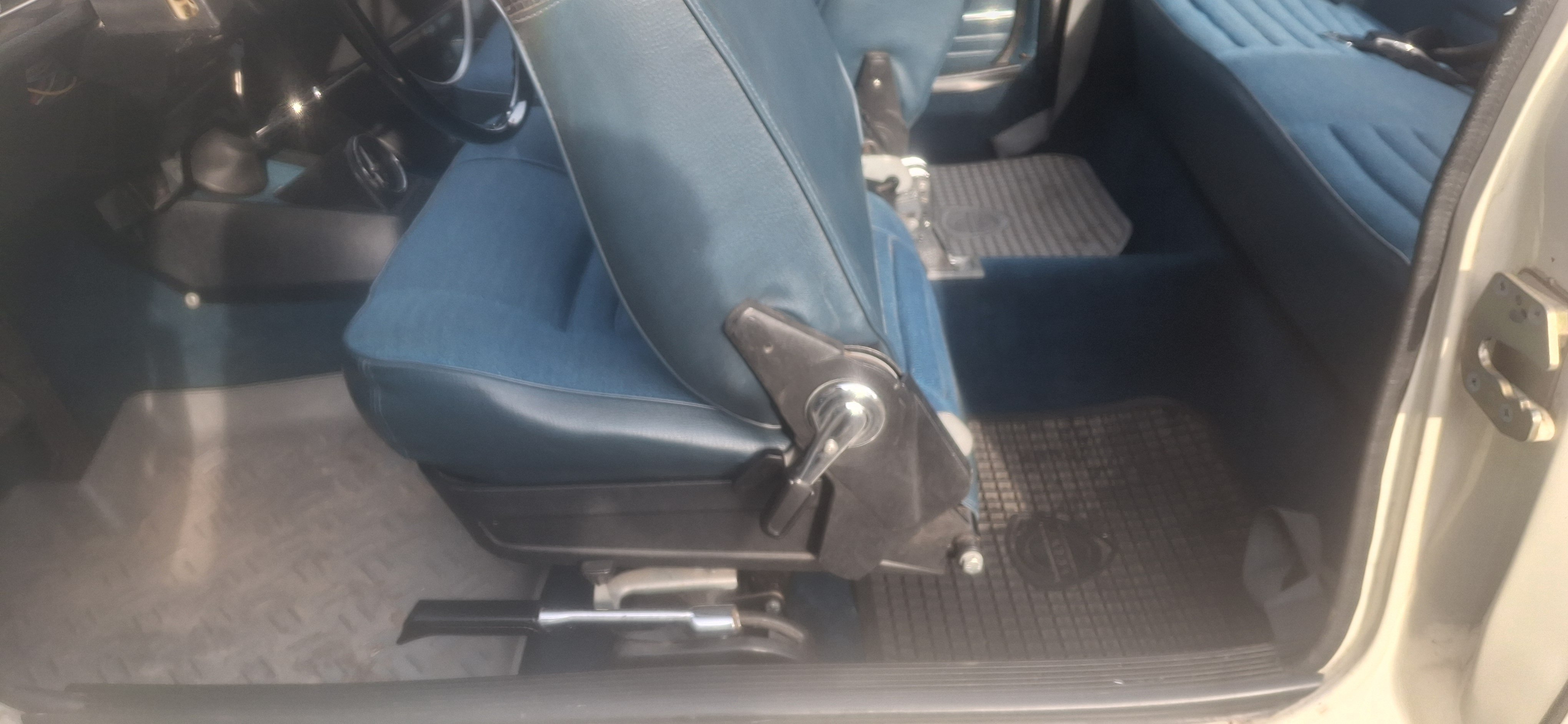 Vehicle Image 76