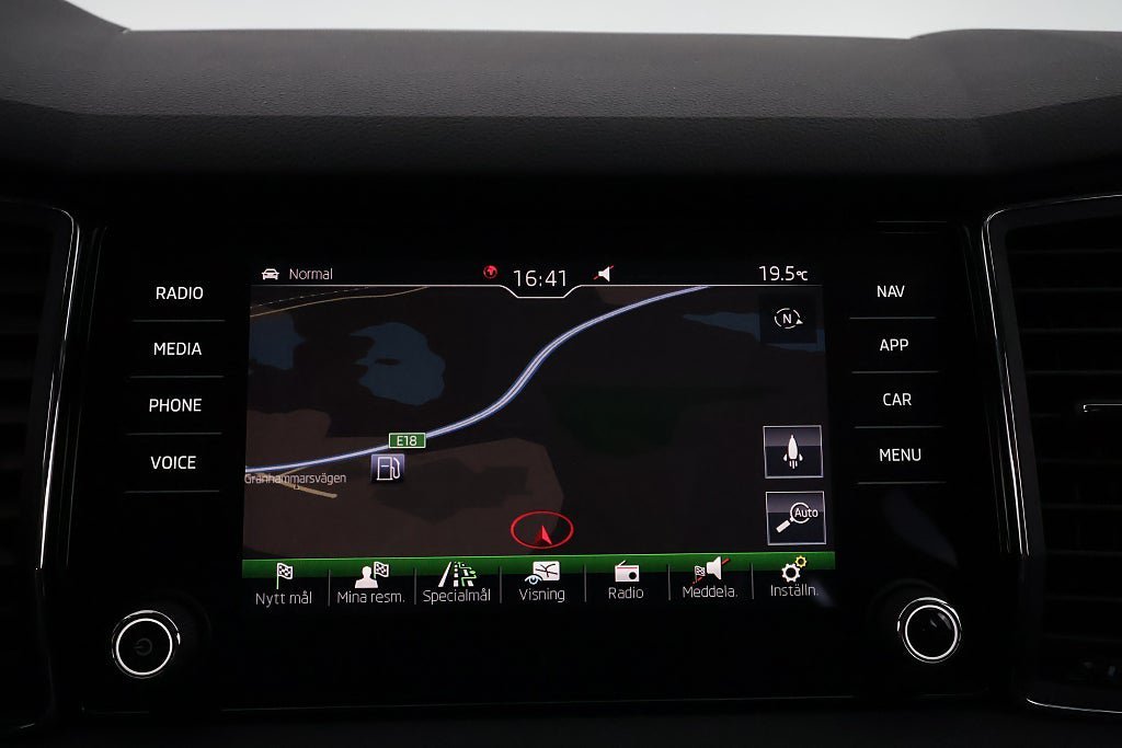 Vehicle Image 19