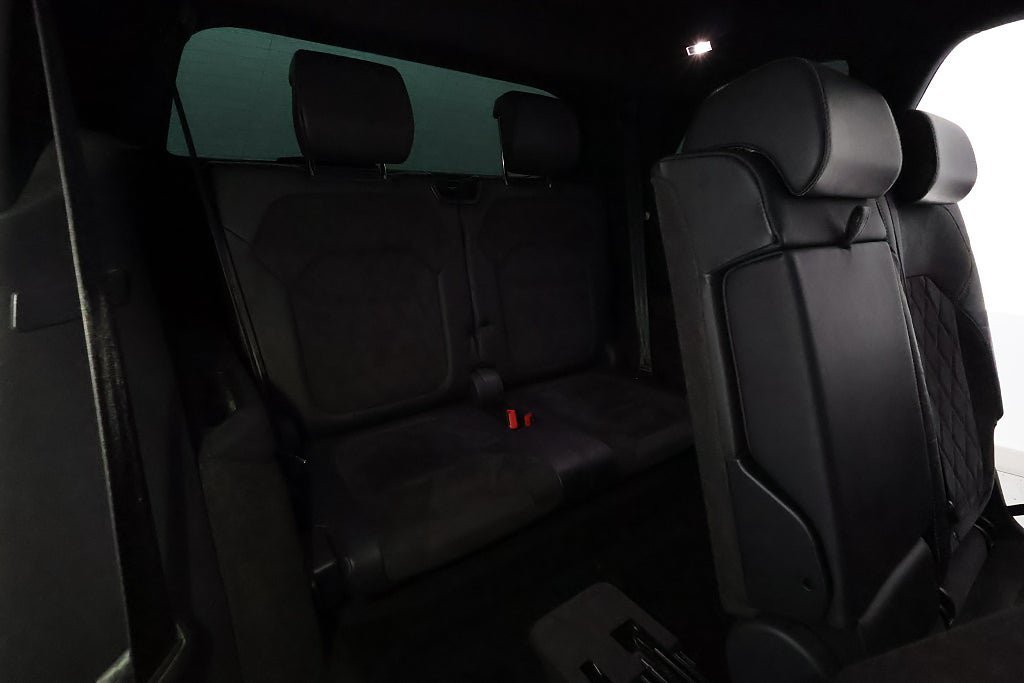 Vehicle Image 27