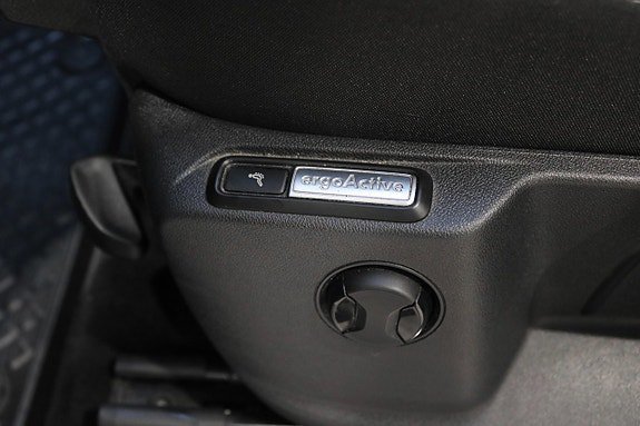 Vehicle Image 27