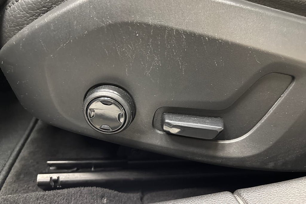 Vehicle Image 26