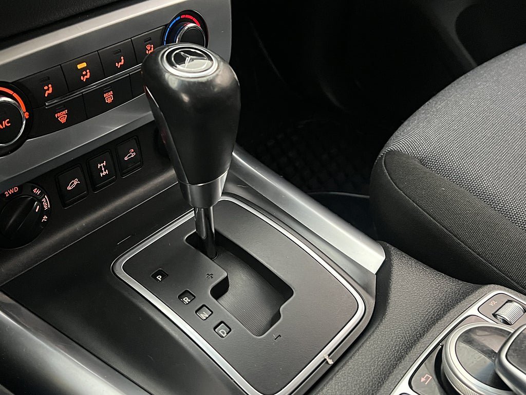 Vehicle Image 24