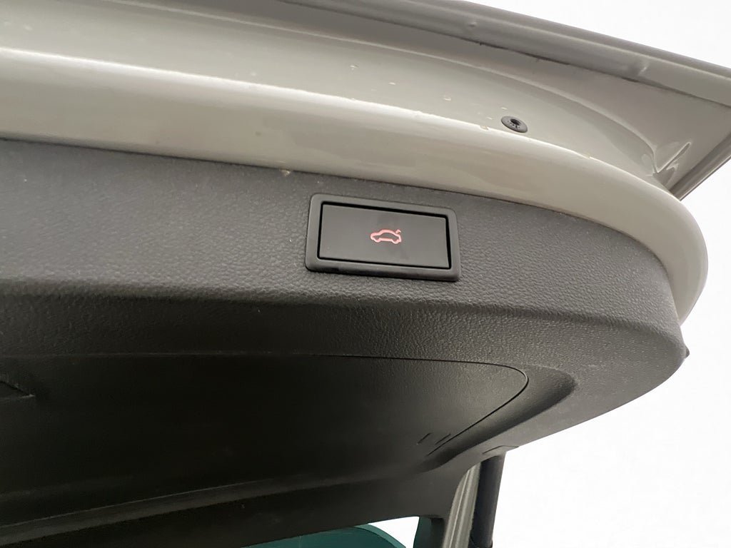Vehicle Image 28