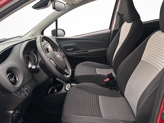 Vehicle Image 11